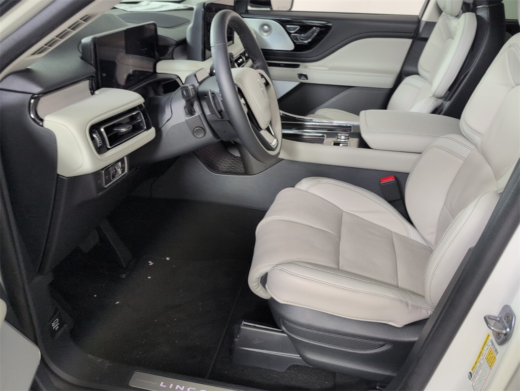 new 2025 Lincoln Aviator car, priced at $75,504