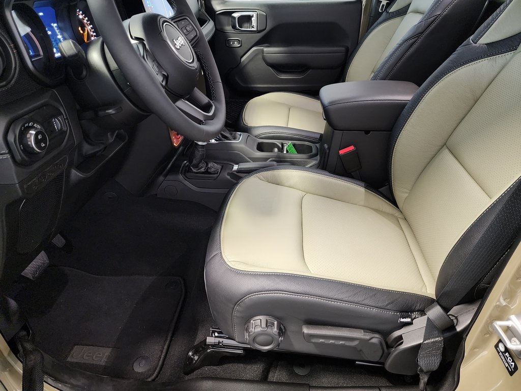 new 2025 Jeep Gladiator car, priced at $60,999