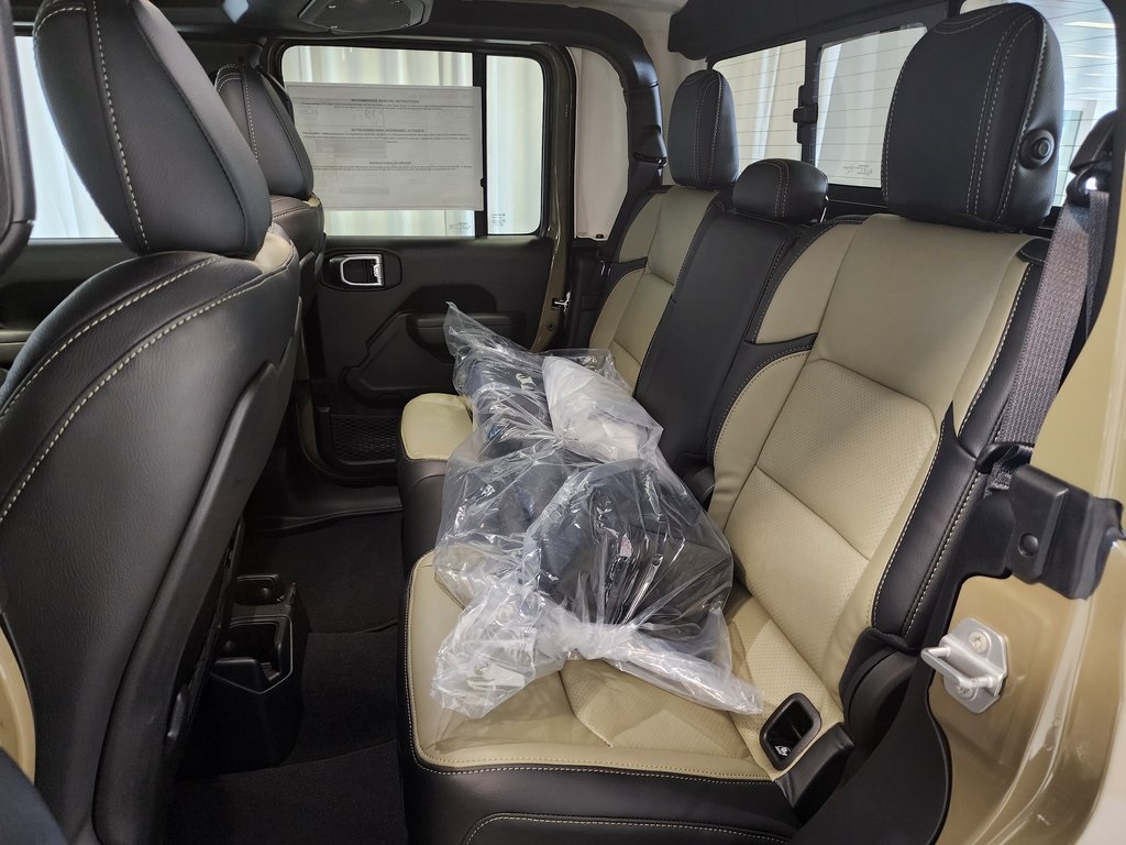 new 2025 Jeep Gladiator car, priced at $60,999