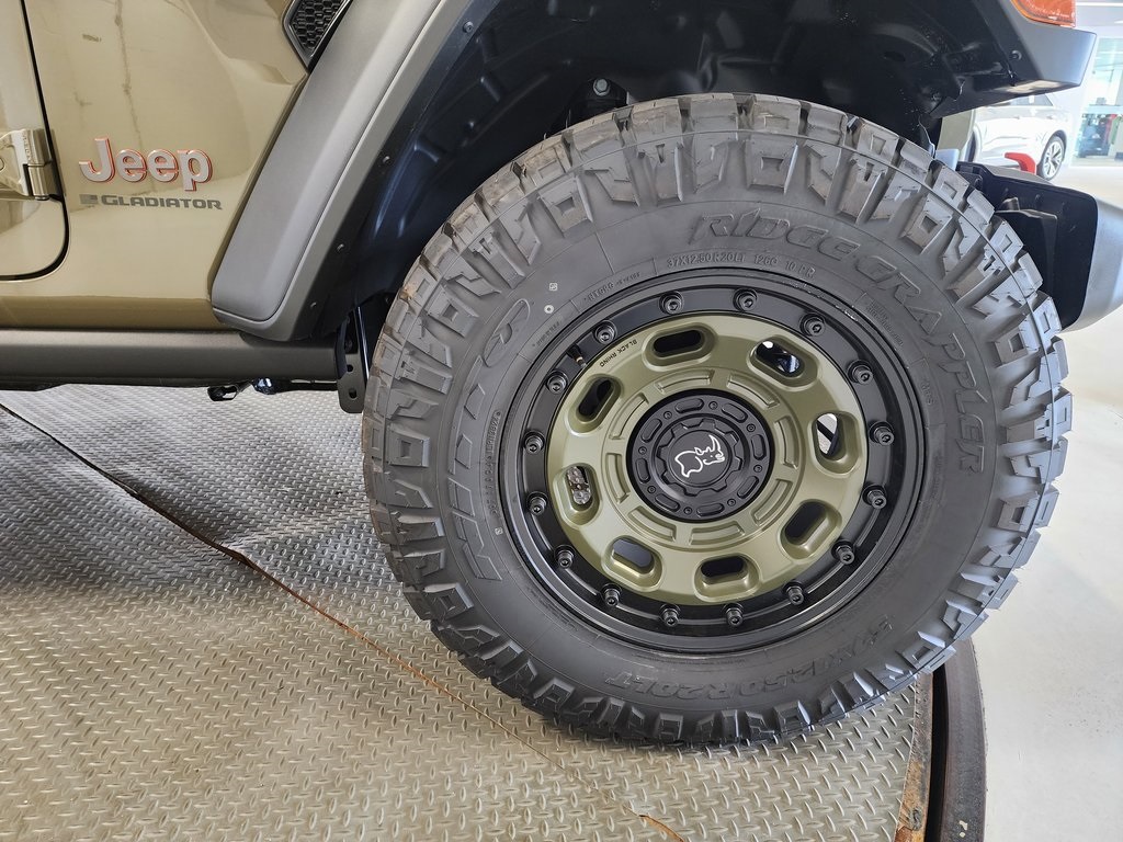 new 2025 Jeep Gladiator car, priced at $60,999