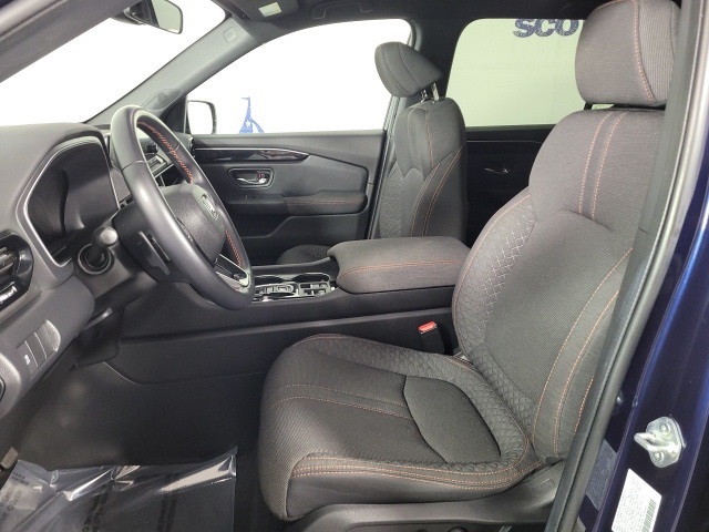 used 2025 Honda Pilot car, priced at $42,995