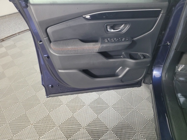 used 2025 Honda Pilot car, priced at $42,995
