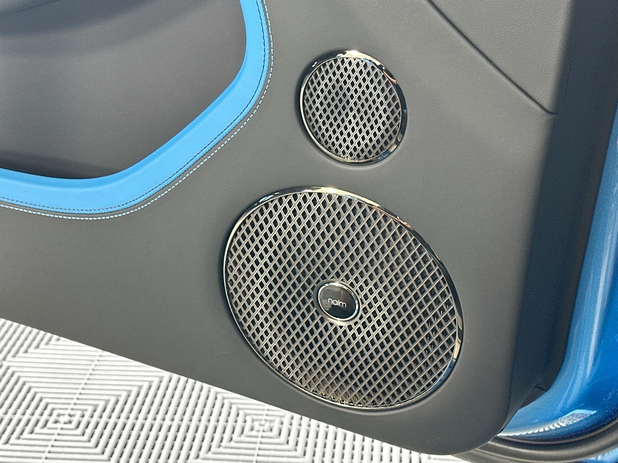 new 2025 Bentley Continental GTC car