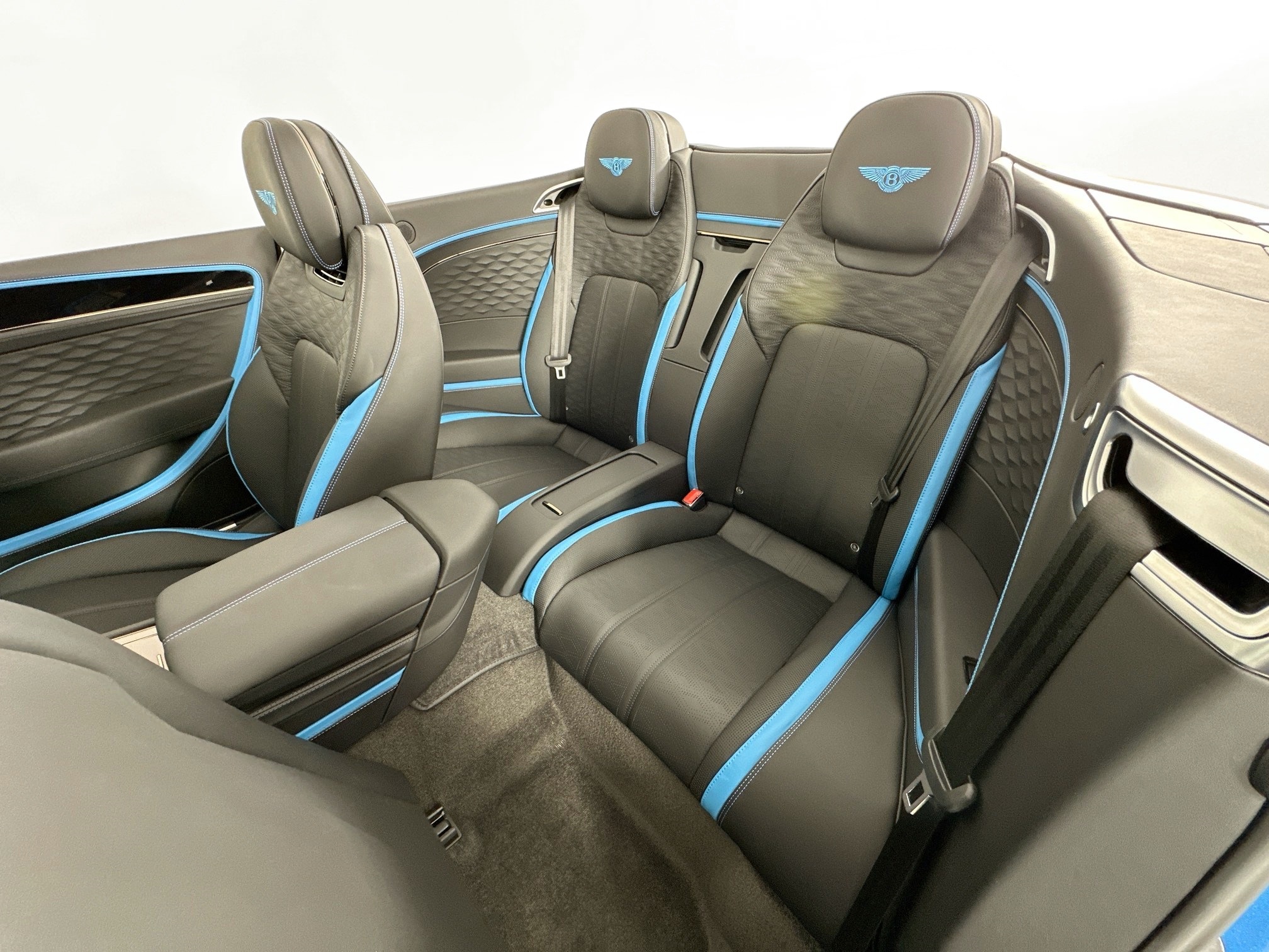 new 2025 Bentley Continental GTC car