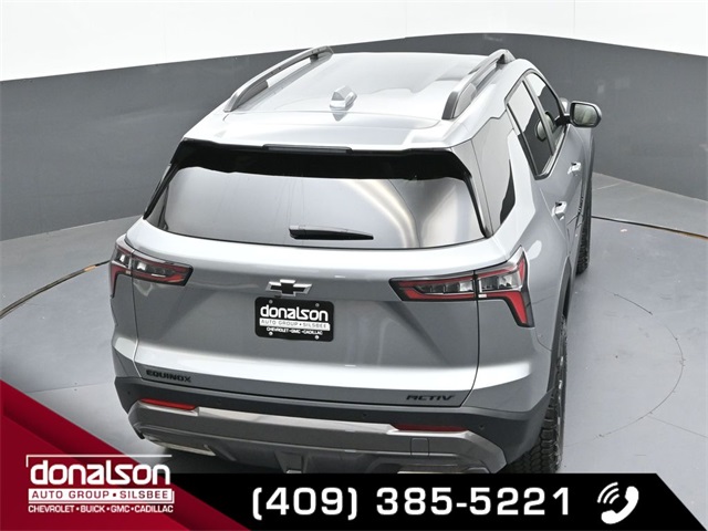 new 2026 Chevrolet Equinox car, priced at $33,104