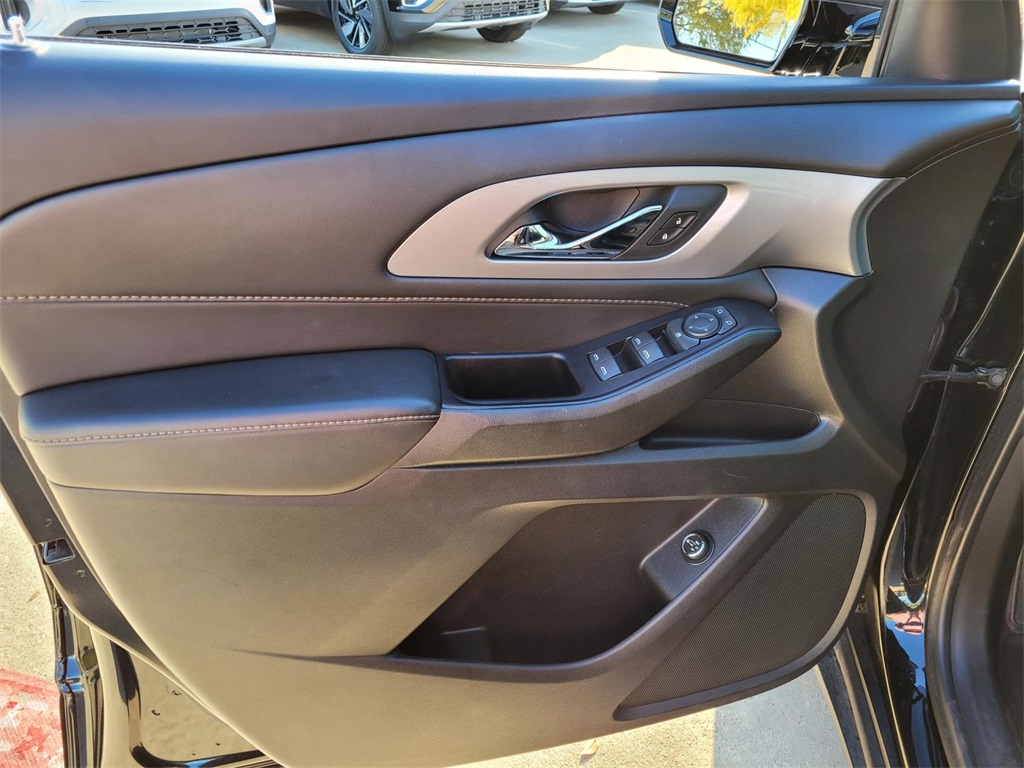 used 2020 Chevrolet Traverse car, priced at $21,995