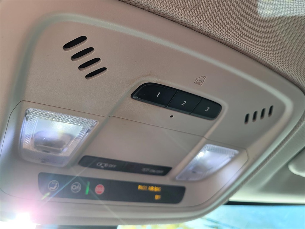 used 2020 Chevrolet Traverse car, priced at $21,995