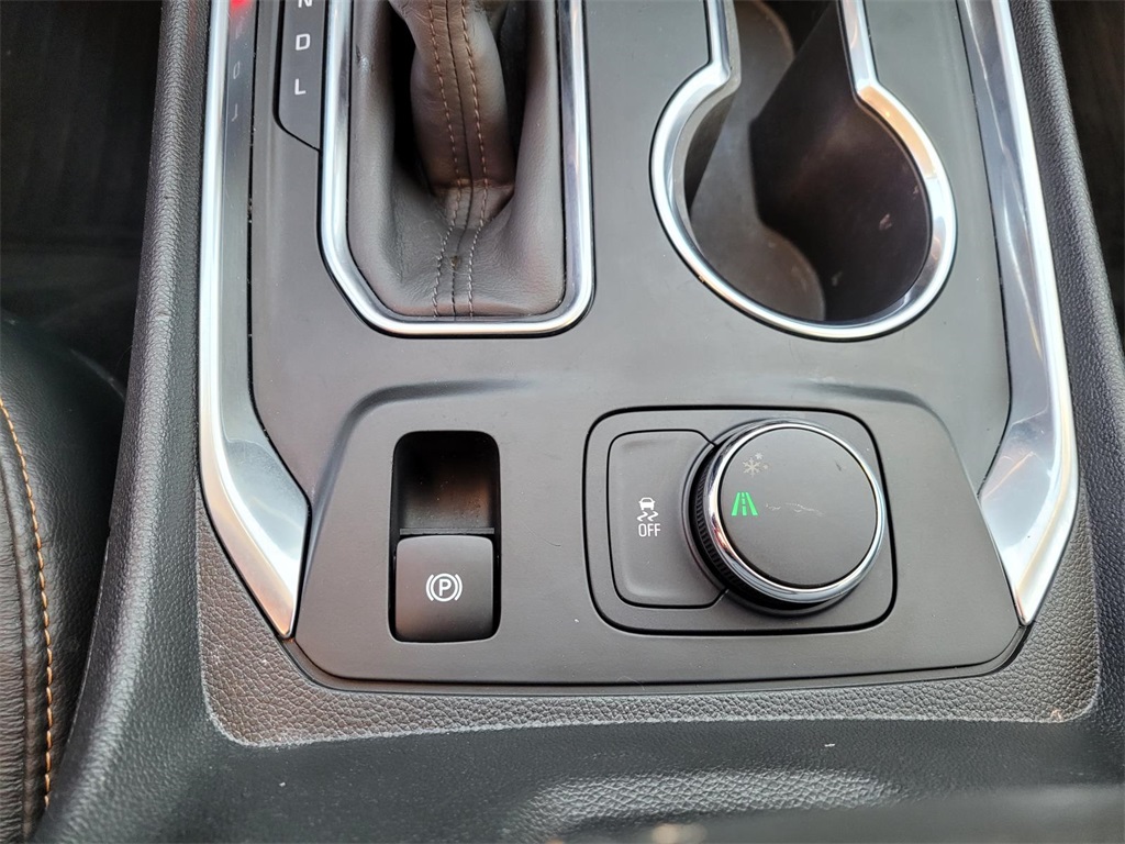 used 2020 Chevrolet Traverse car, priced at $21,995