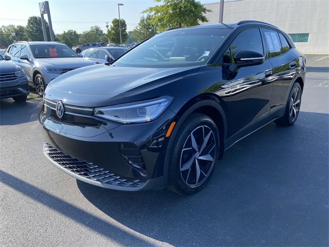 used 2023 Volkswagen ID.4 car, priced at $28,122