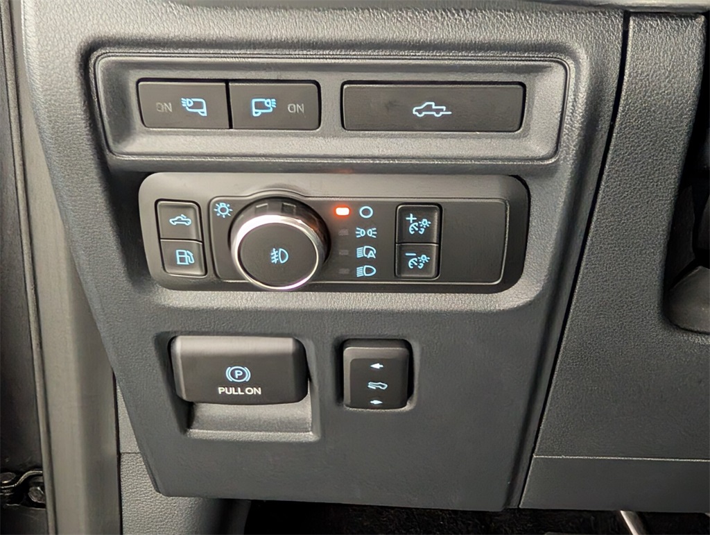 used 2021 Ford F-150 car, priced at $35,000