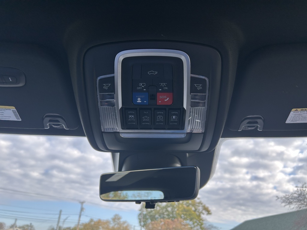 used 2022 Ram 1500 car, priced at $40,000