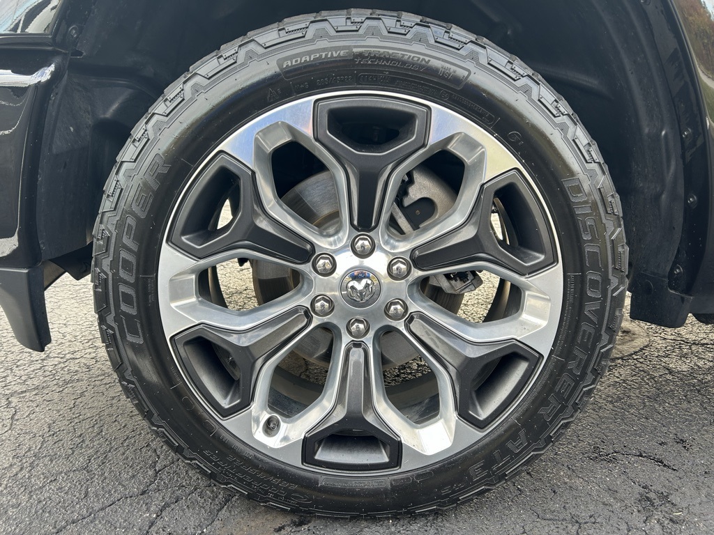 used 2022 Ram 1500 car, priced at $40,000