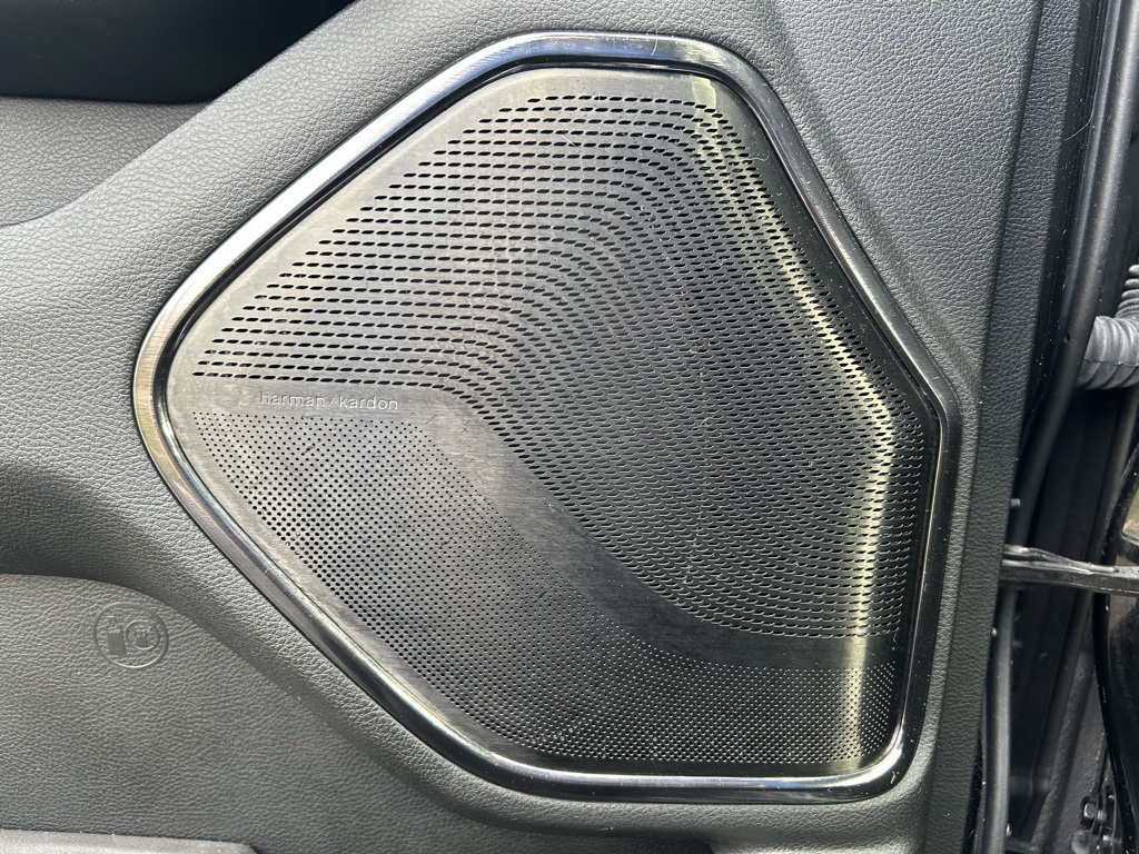 used 2022 Ram 1500 car, priced at $40,000