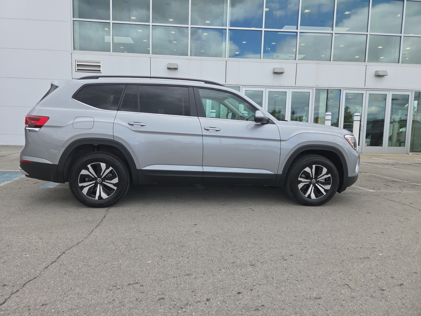 new 2026 Volkswagen Atlas car