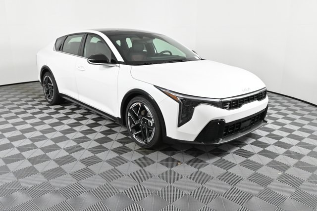 new 2025 Kia K4 car, priced at $29,118