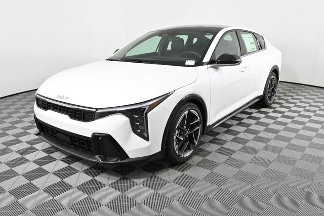 new 2025 Kia K4 car, priced at $29,118
