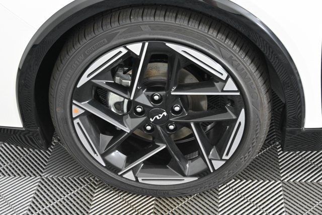 new 2025 Kia K4 car, priced at $29,118