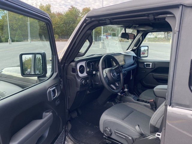 new 2026 Jeep Wrangler car, priced at $31,305