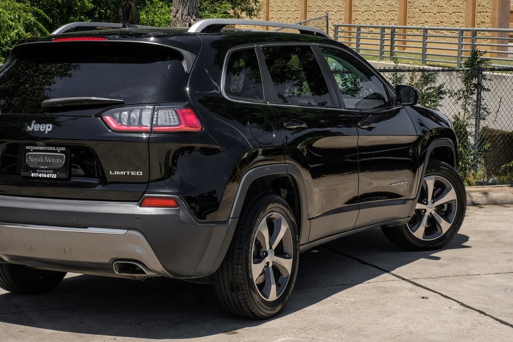 used 2019 Jeep Cherokee car, priced at $21,317