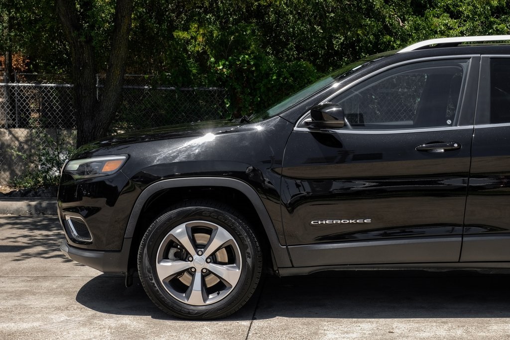 used 2019 Jeep Cherokee car, priced at $21,317