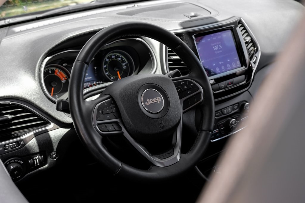 used 2019 Jeep Cherokee car, priced at $21,317