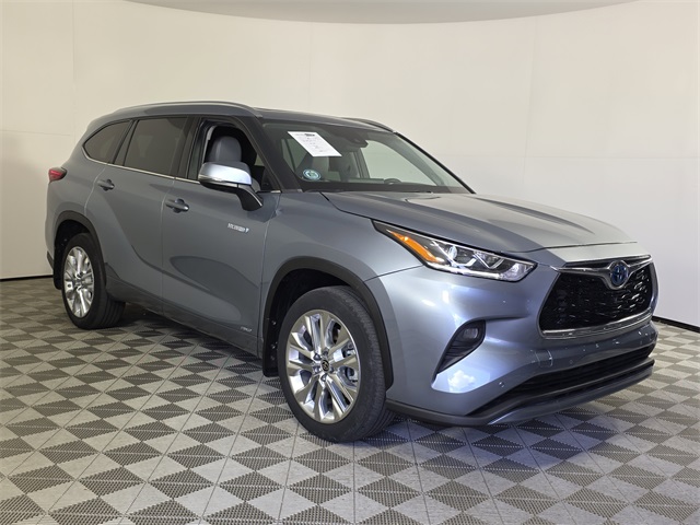 used 2021 Toyota Highlander Hybrid car, priced at $36,176