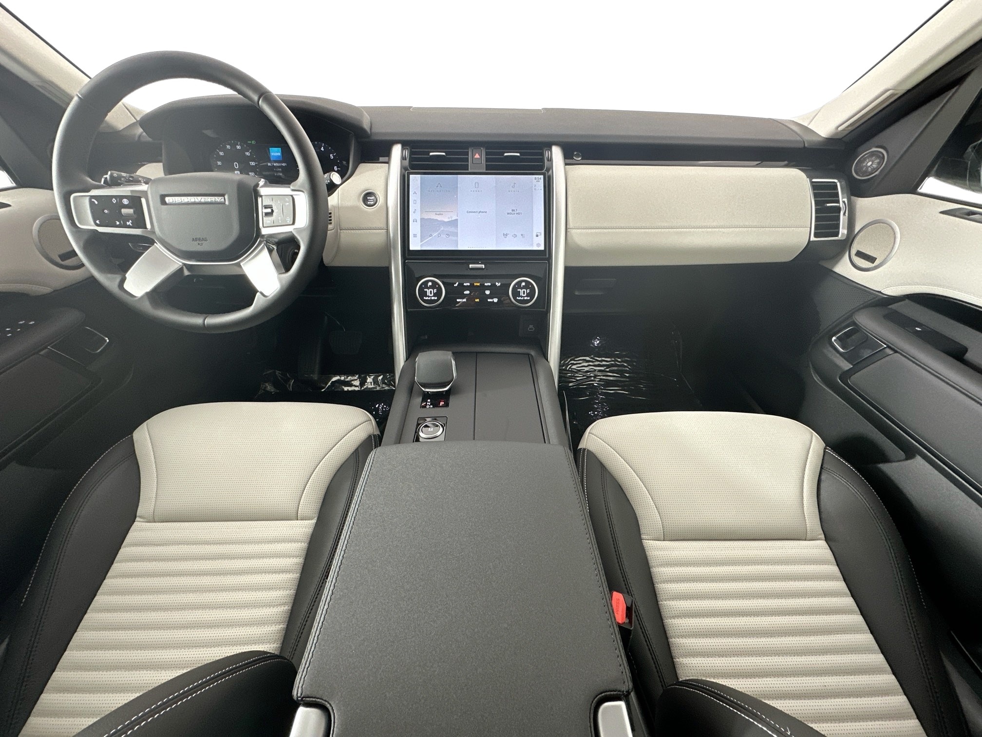 used 2025 Land Rover Discovery car, priced at $58,995