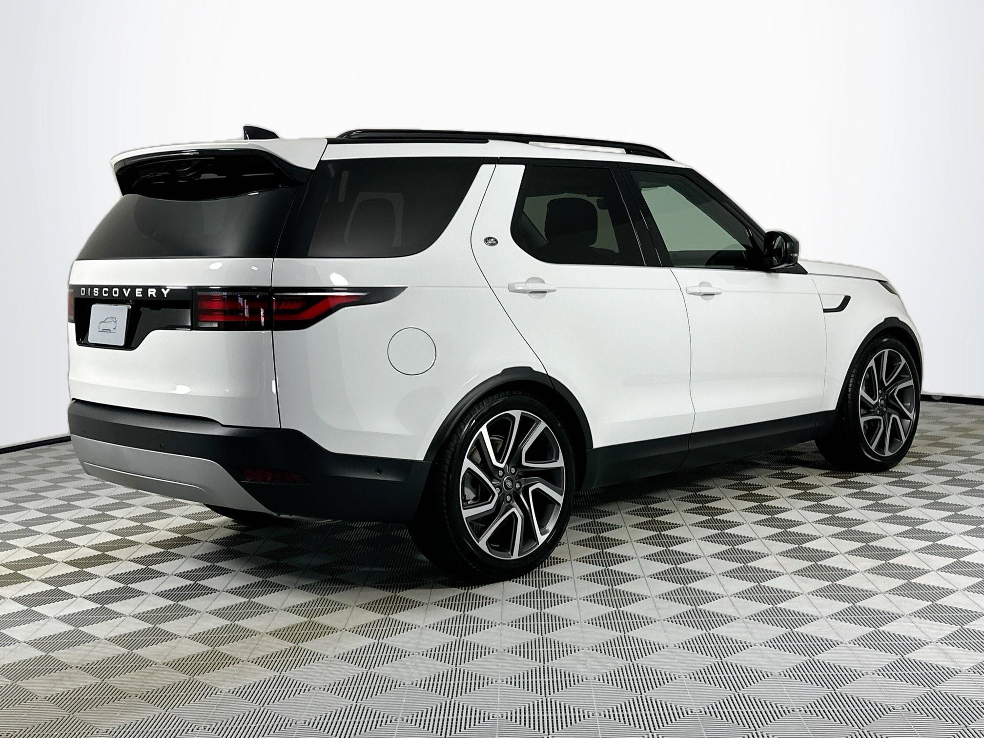 used 2025 Land Rover Discovery car, priced at $58,995