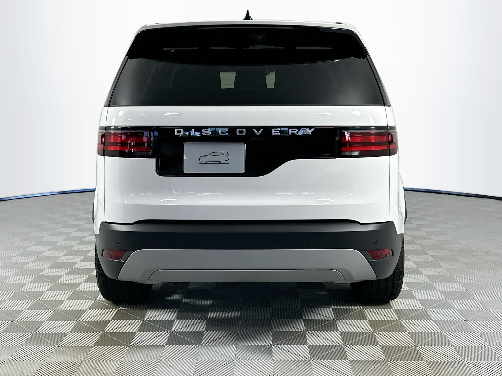 used 2025 Land Rover Discovery car, priced at $58,995