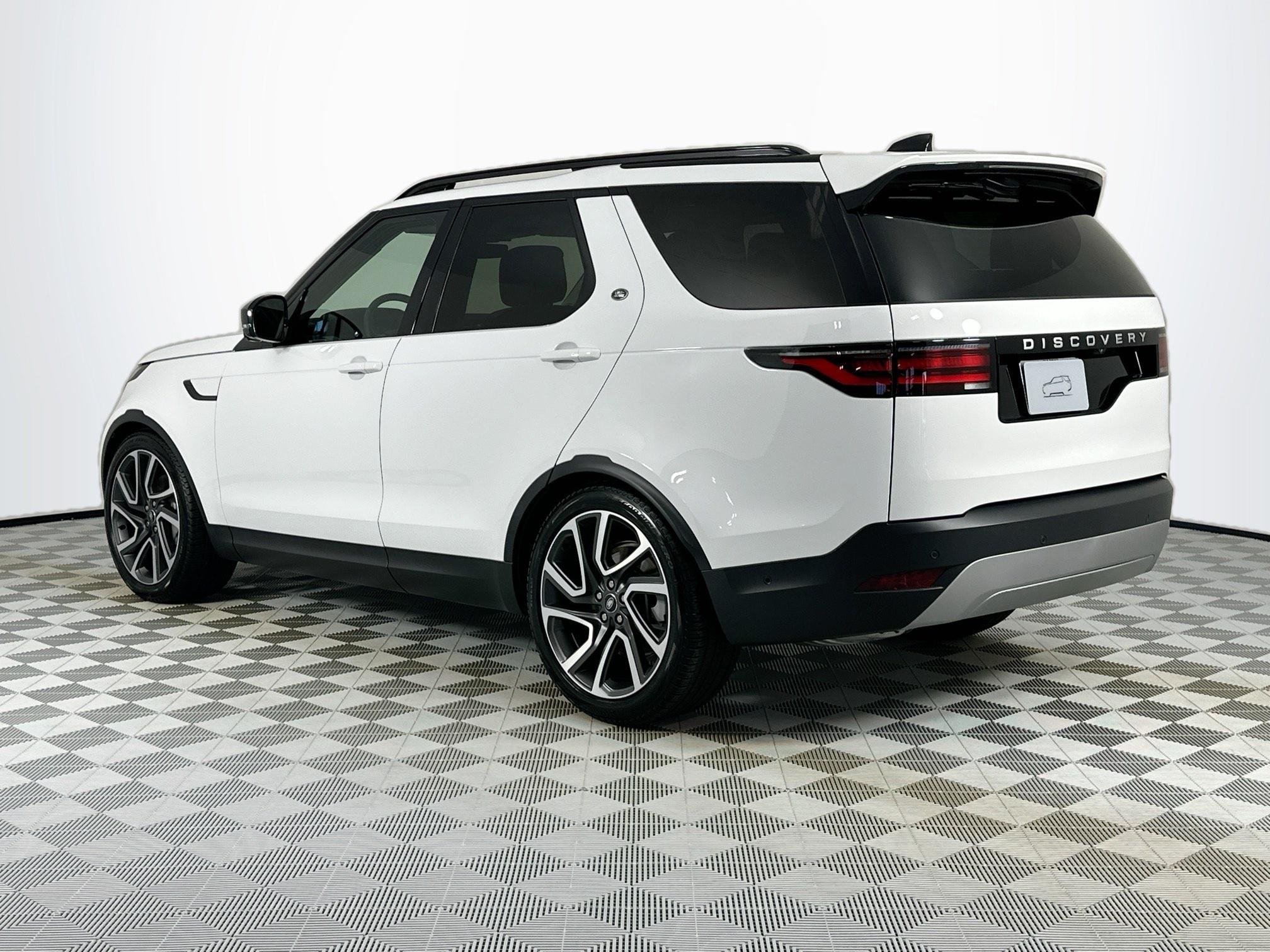used 2025 Land Rover Discovery car, priced at $58,995