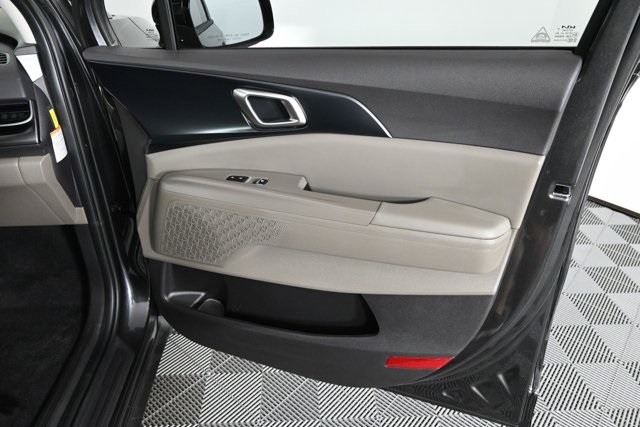 new 2026 Kia Carnival Hybrid car, priced at $44,260