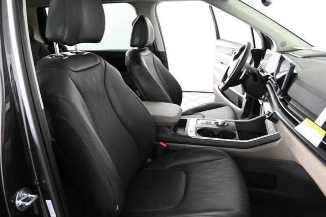 new 2026 Kia Carnival Hybrid car, priced at $44,260