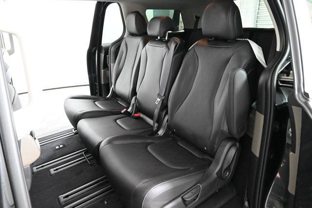 new 2026 Kia Carnival Hybrid car, priced at $44,260