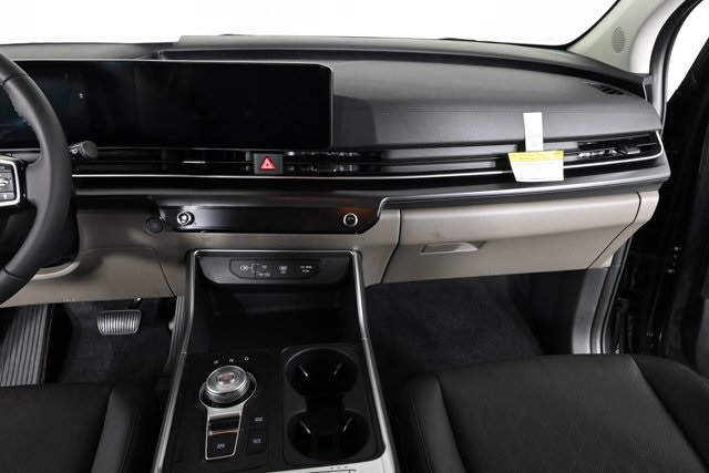 new 2026 Kia Carnival Hybrid car, priced at $44,260