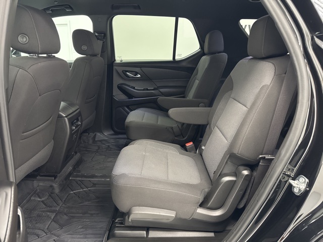 used 2023 Chevrolet Traverse car, priced at $28,988