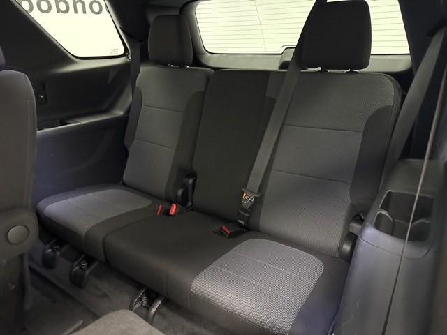 used 2023 Chevrolet Traverse car, priced at $28,988