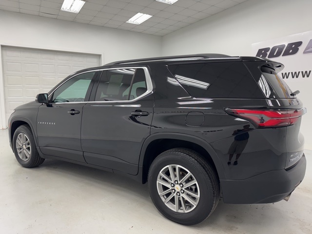 used 2023 Chevrolet Traverse car, priced at $28,988