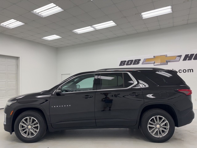 used 2023 Chevrolet Traverse car, priced at $28,988
