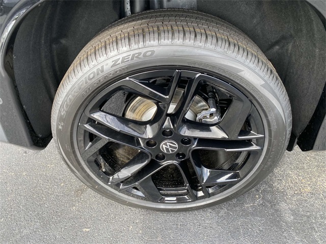 new 2025 Volkswagen Tiguan car, priced at $40,236