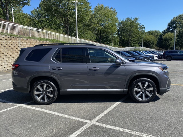 used 2025 Honda Pilot car, priced at $47,275