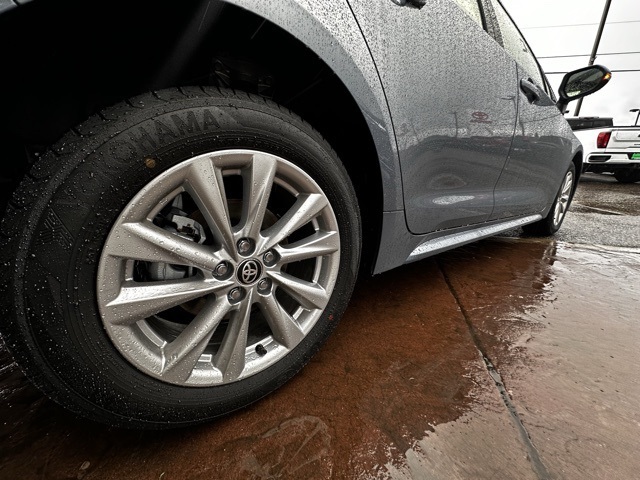 new 2025 Toyota Corolla Hybrid car