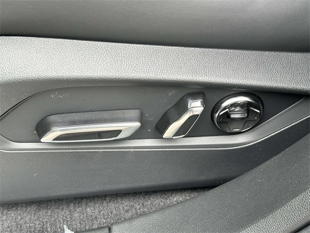 new 2025 Acura RDX car, priced at $56,400