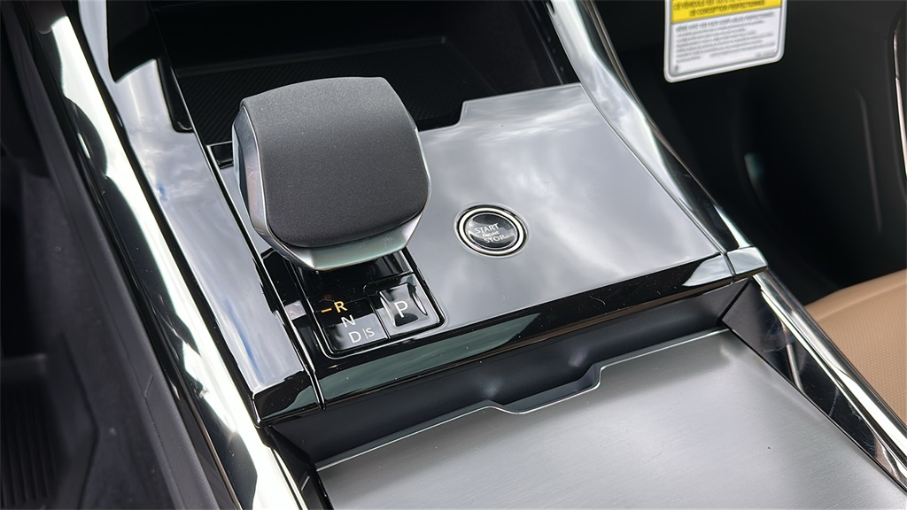 new 2025 Land Rover Range Rover Sport car, priced at $93,175