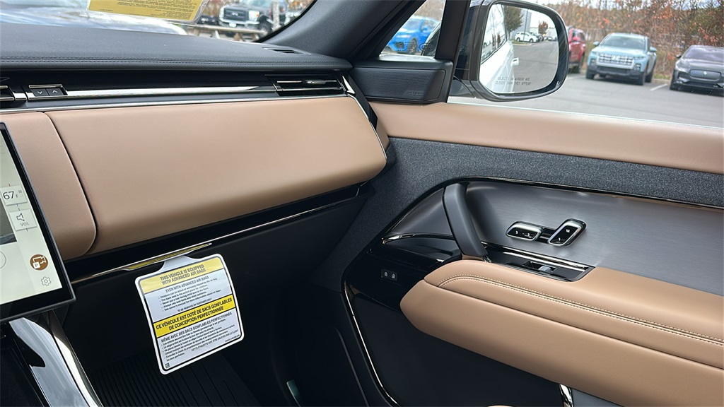 new 2025 Land Rover Range Rover Sport car, priced at $93,175
