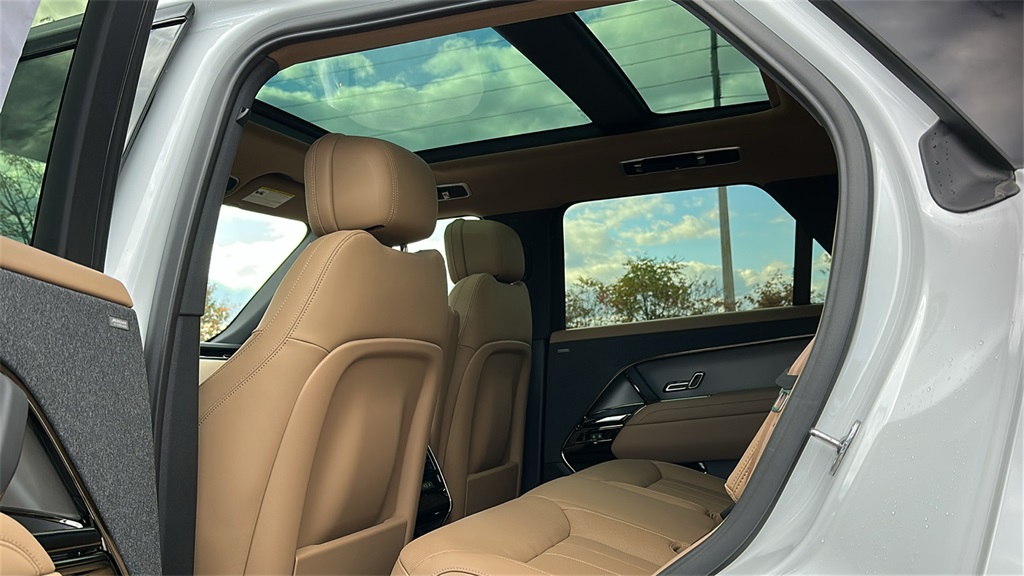 new 2025 Land Rover Range Rover Sport car, priced at $93,175