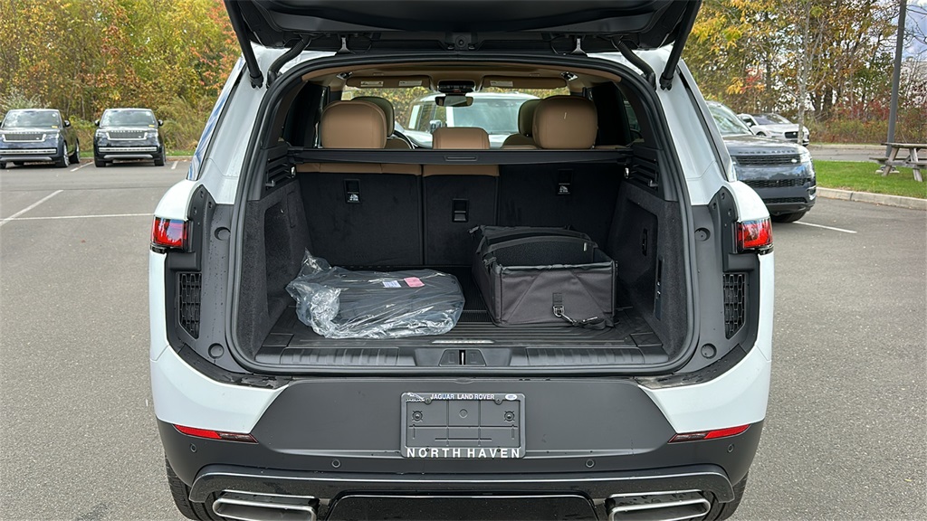 new 2025 Land Rover Range Rover Sport car, priced at $93,175