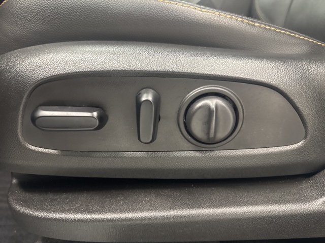 used 2021 Chevrolet Equinox car, priced at $24,000