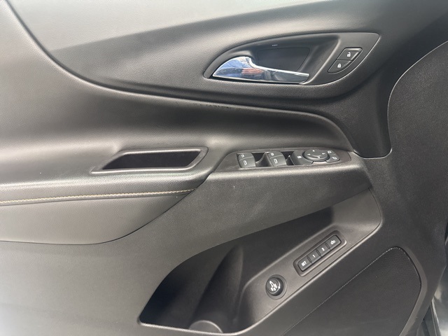 used 2021 Chevrolet Equinox car, priced at $24,000