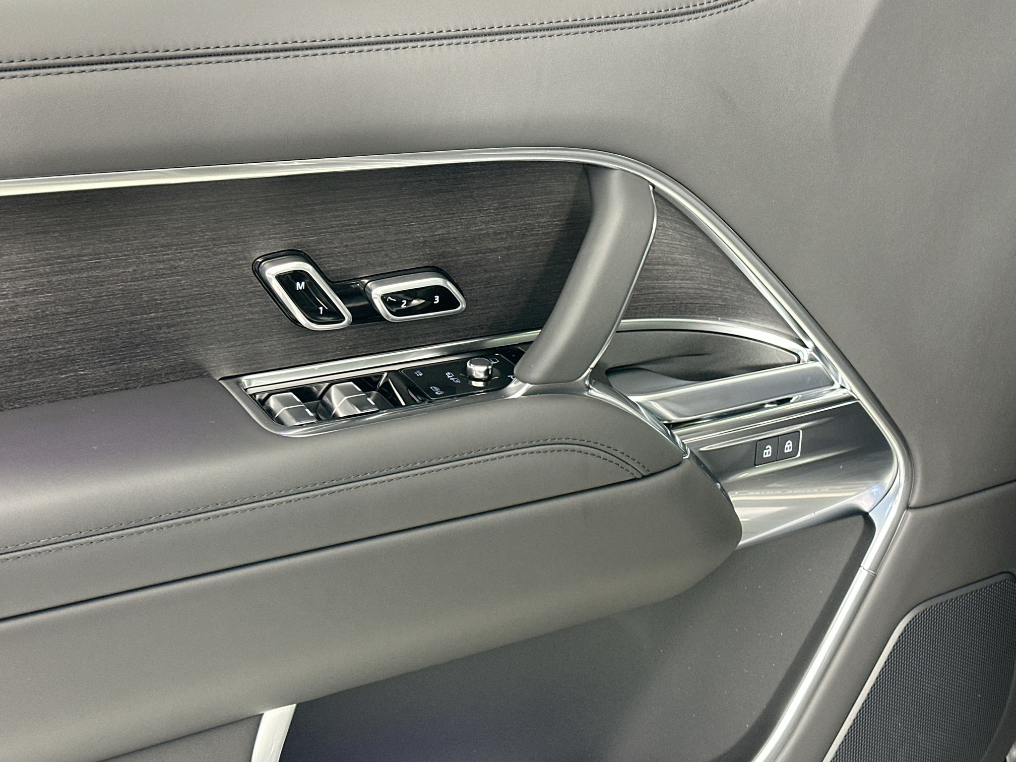 new 2025 Land Rover Range Rover car, priced at $136,330