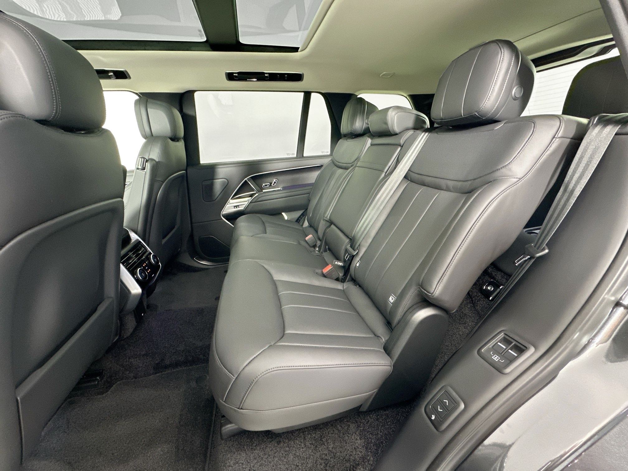 new 2025 Land Rover Range Rover car, priced at $136,330